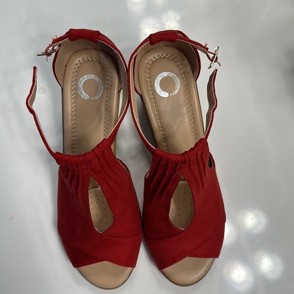 Journey size 9 Red - Picture 2 of 3